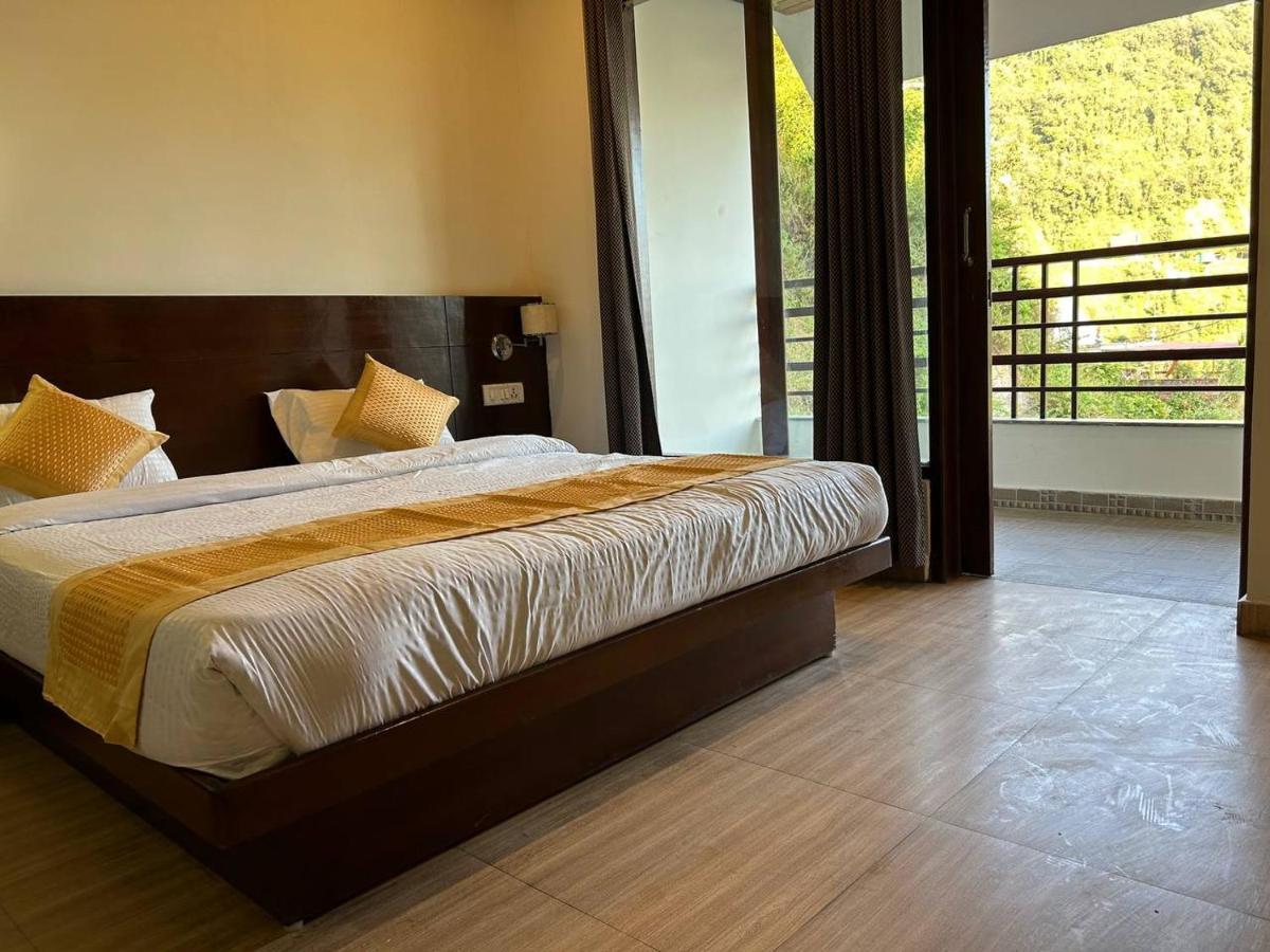 Hotel 7 Heavens Mussoorie Dış mekan fotoğraf