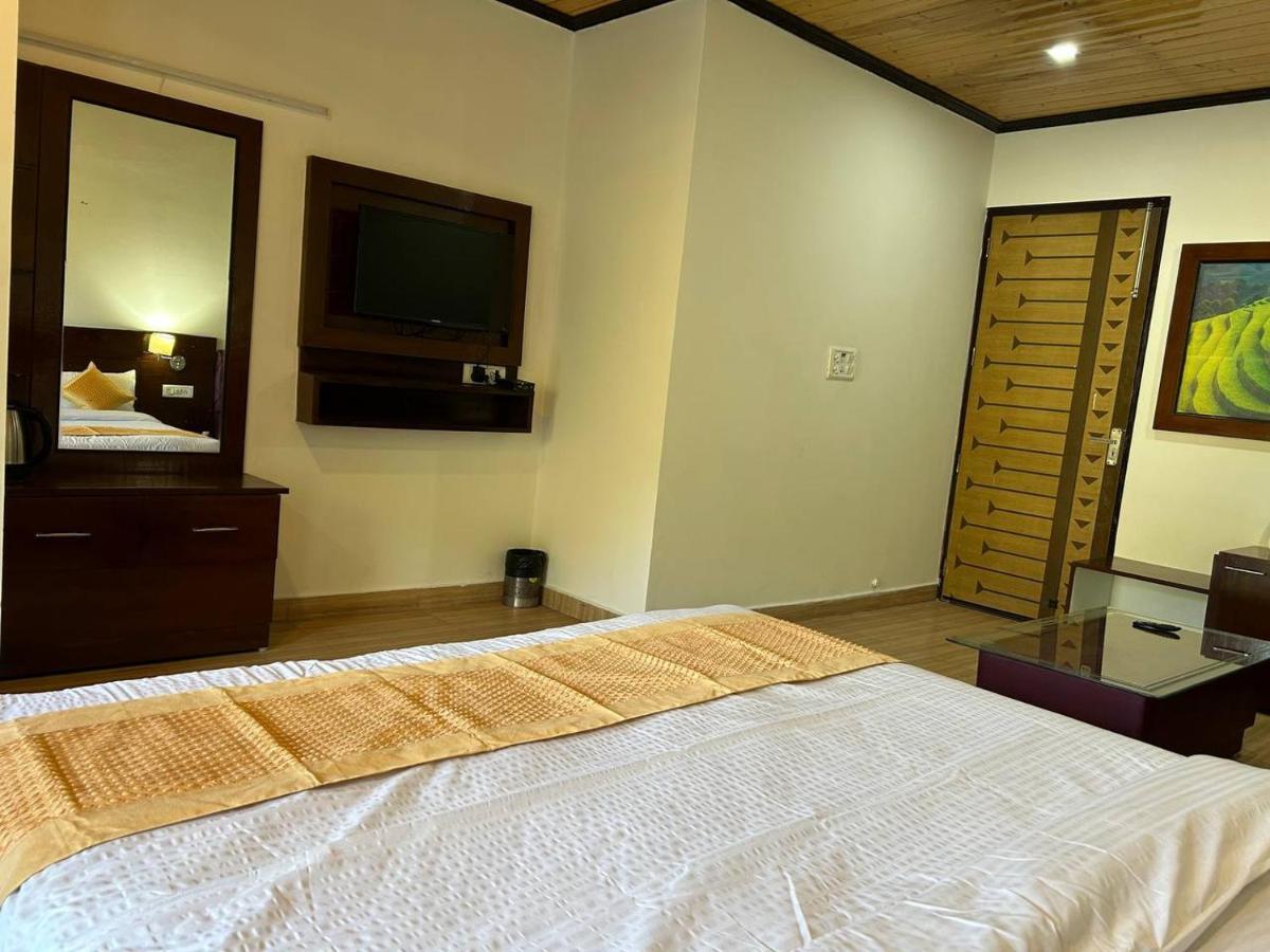 Hotel 7 Heavens Mussoorie Dış mekan fotoğraf