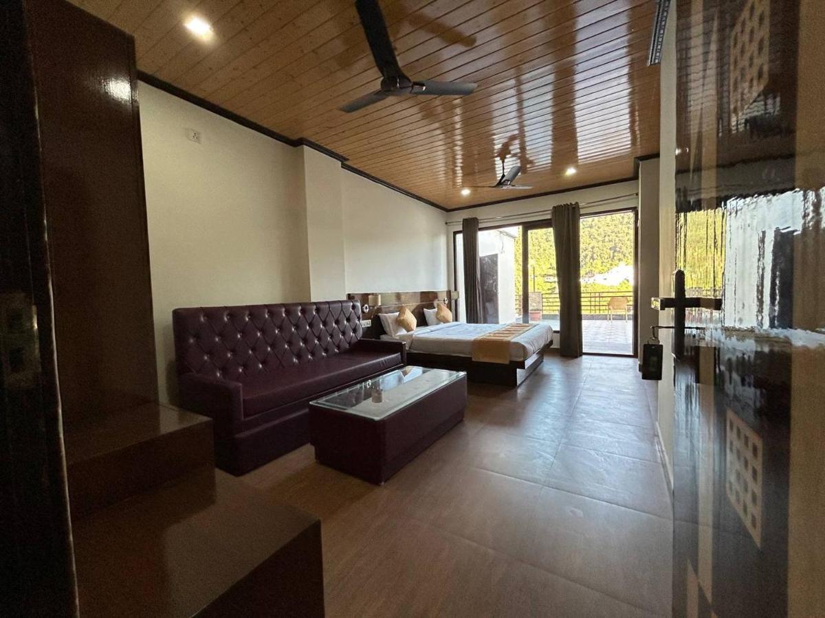 Hotel 7 Heavens Mussoorie Dış mekan fotoğraf